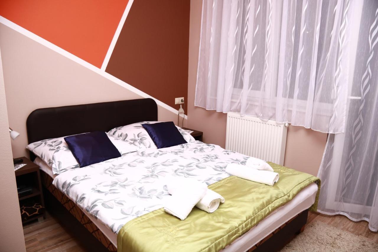 Ametiszt Apartman Appartamento Sárvár Esterno foto